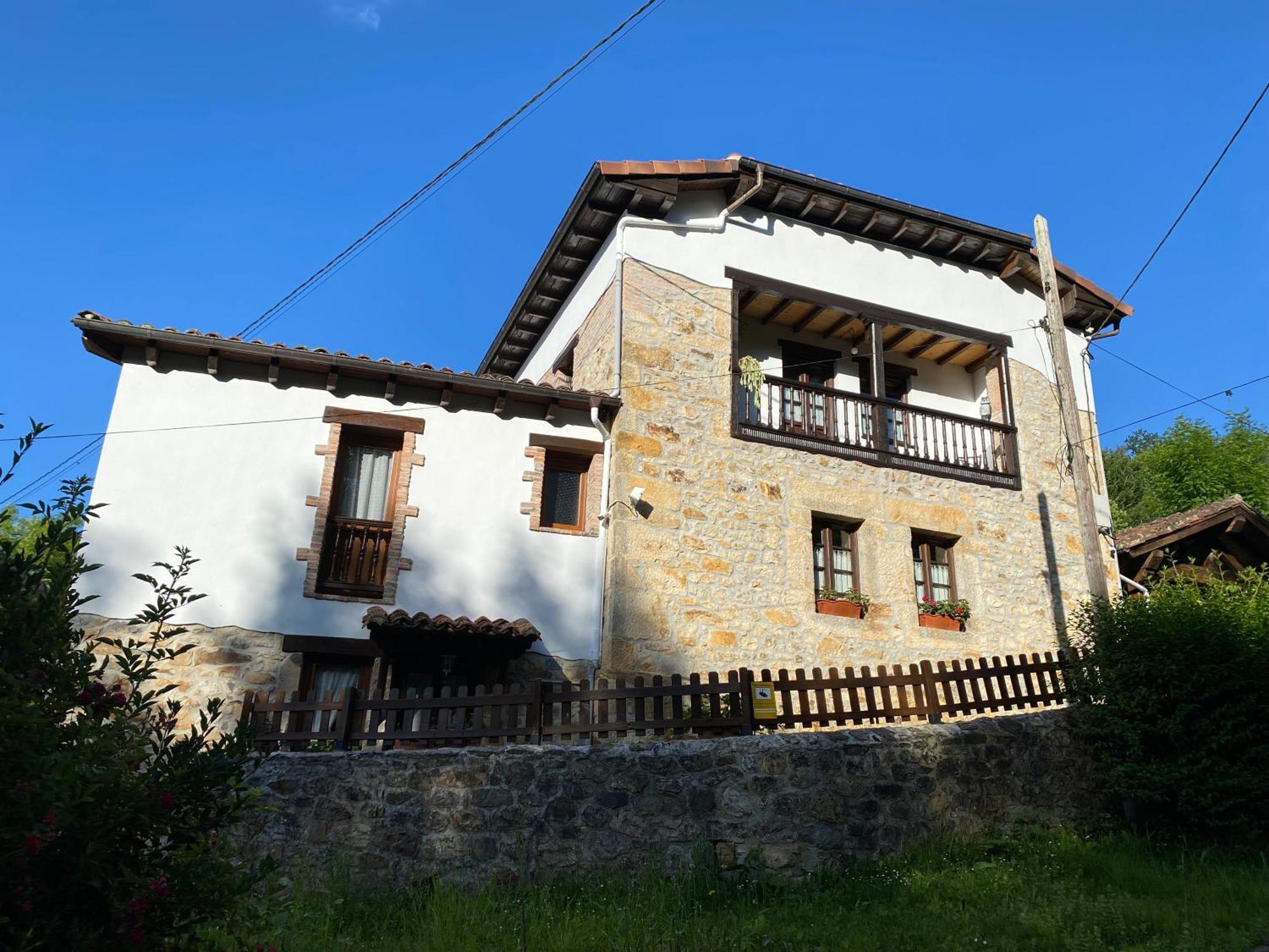 Apartment Rurales La Caviana